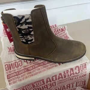 Kodiak Alma Brown Leather Chelsea Boots size 11